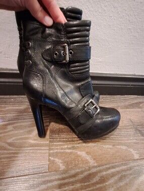 Women’s Nine West Vintage Combat Booties Size 10